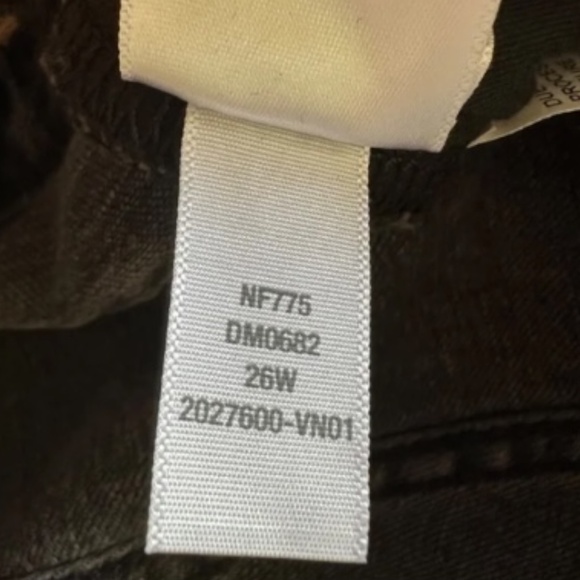 MADEWELL CURVY PLUS PERFECT VINTAGE STRAIGHT JEANS IN LUNAR WASH - Picture 12 of 13